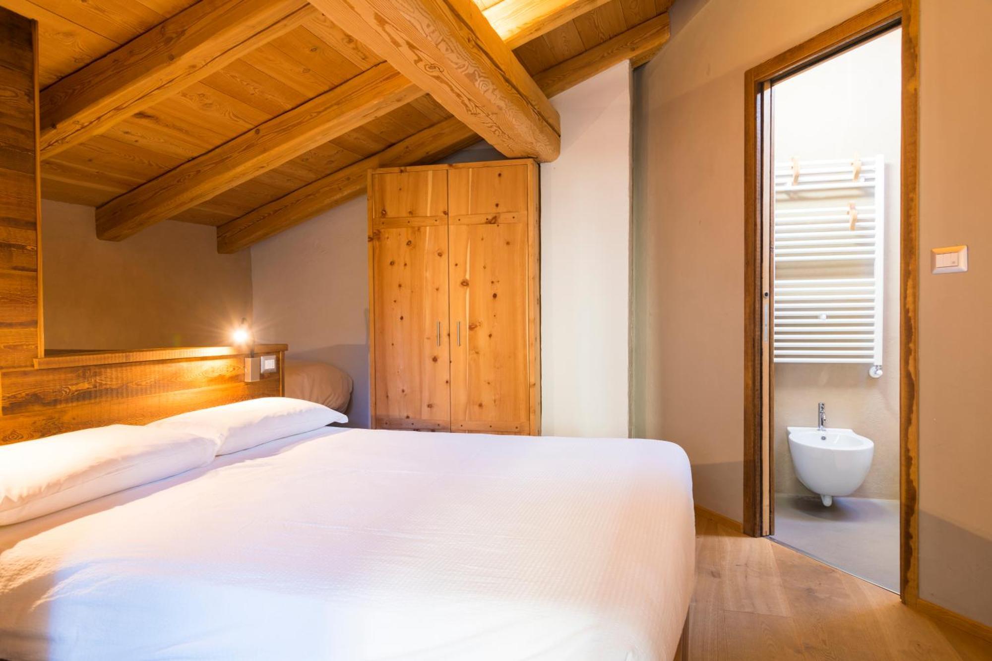 La Placette - Albergo Diffuso E Trattoria Usseaux Eksteriør bilde