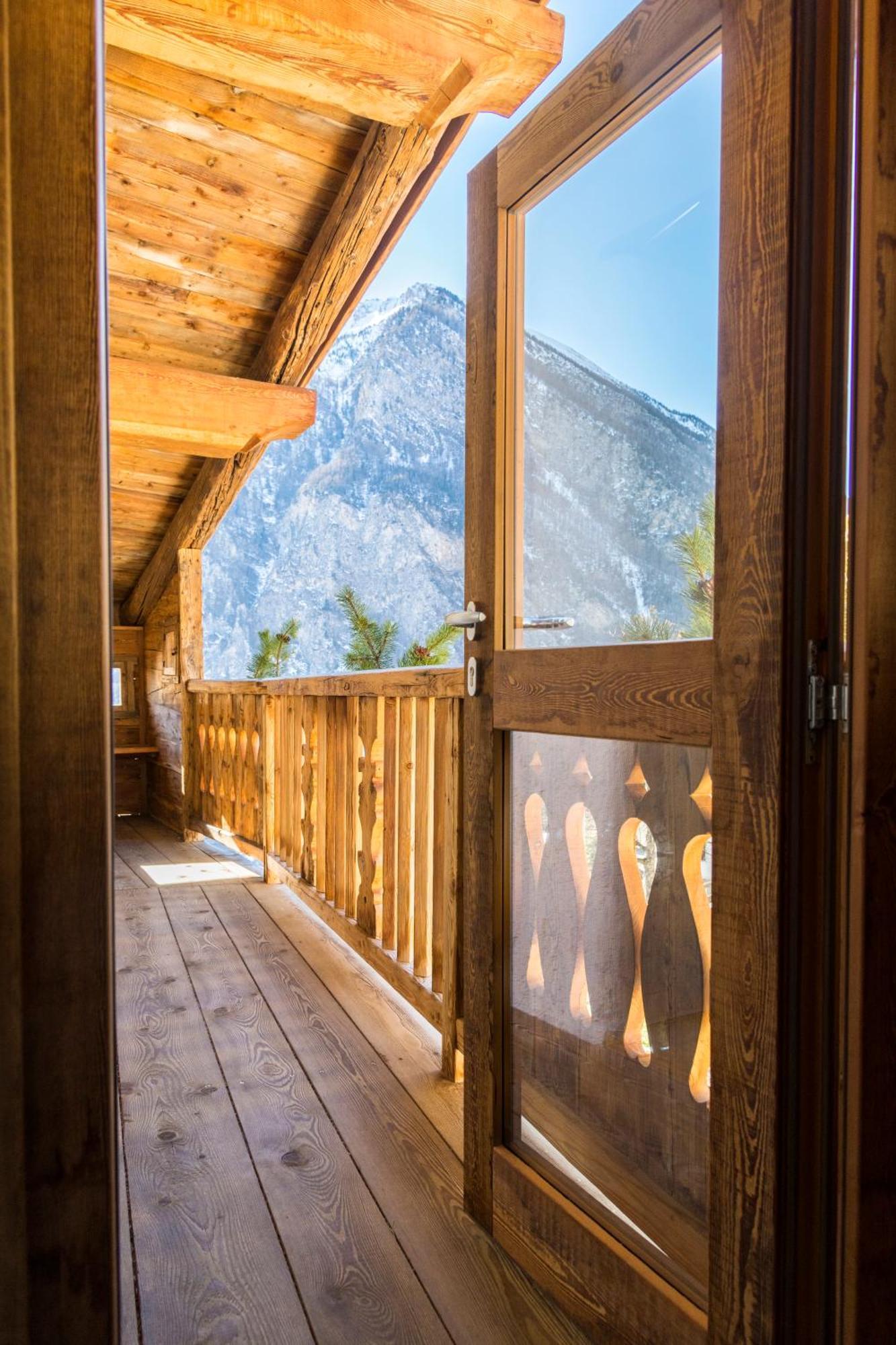 La Placette - Albergo Diffuso E Trattoria Usseaux Eksteriør bilde
