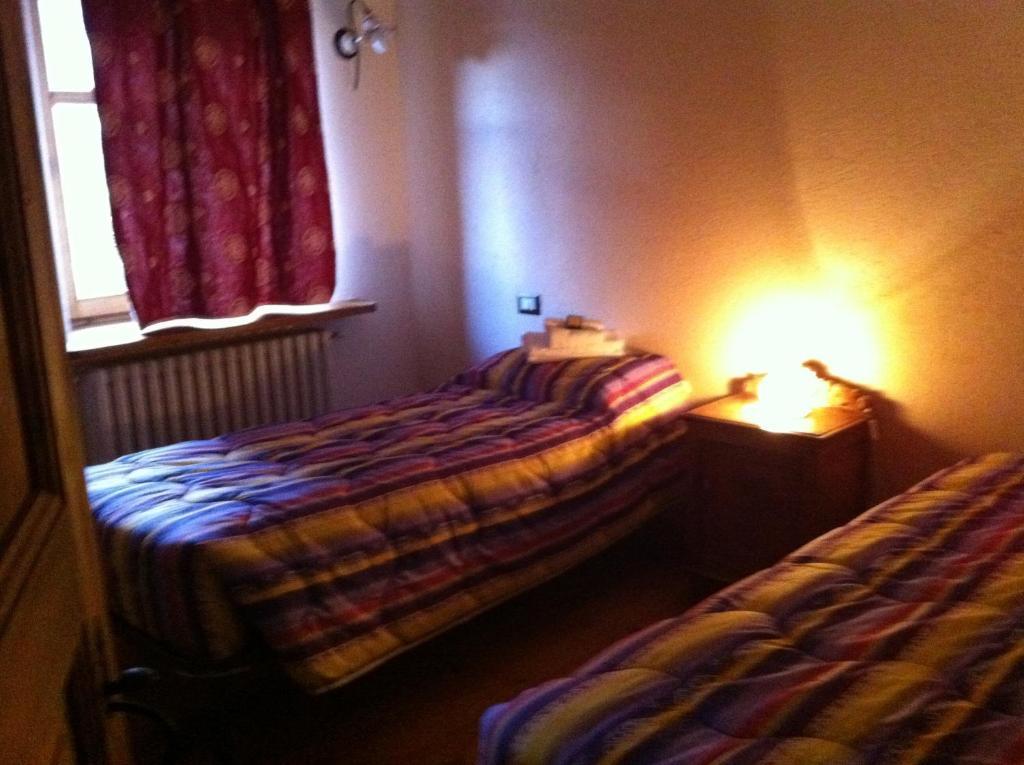 La Placette - Albergo Diffuso E Trattoria Usseaux Rom bilde