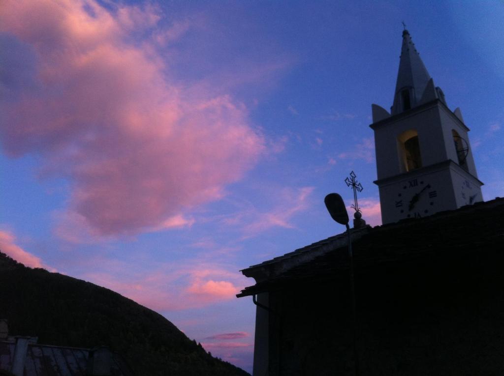 La Placette - Albergo Diffuso E Trattoria Usseaux Rom bilde