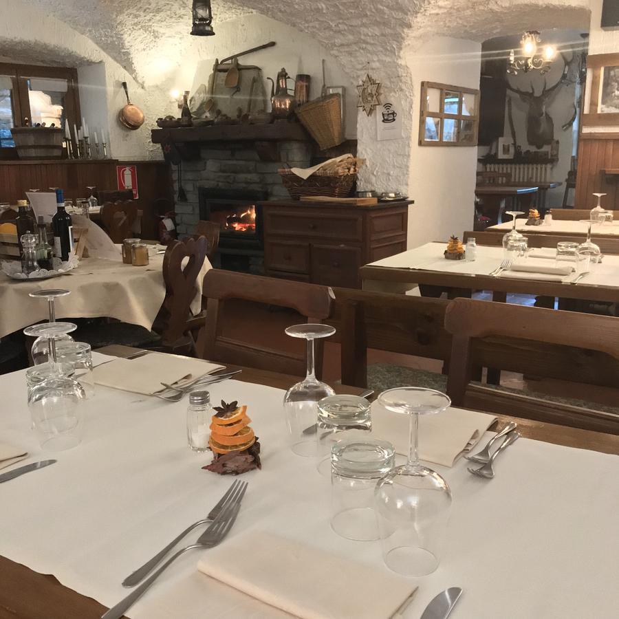 La Placette - Albergo Diffuso E Trattoria Usseaux Eksteriør bilde